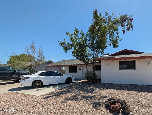 Building Photo - 1711 S Hardy Dr