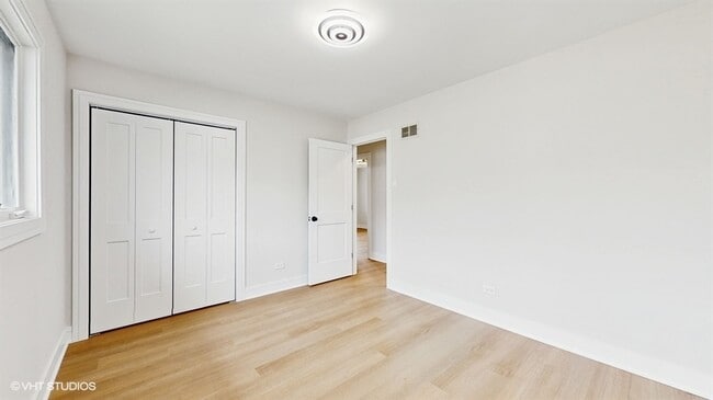 Building Photo - 15405 Tulip Ct