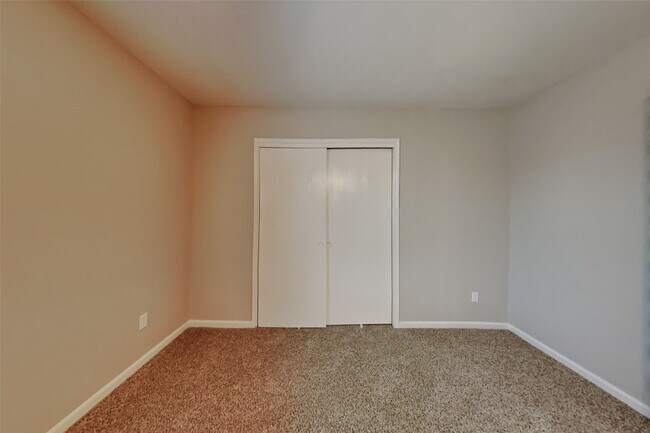 Building Photo - 19103 Remington Manor Dr