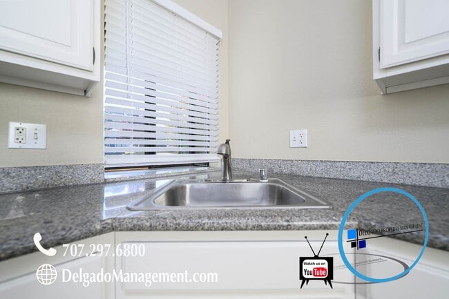 Building Photo - Newly remodeled Glen Cove 4BD single level home