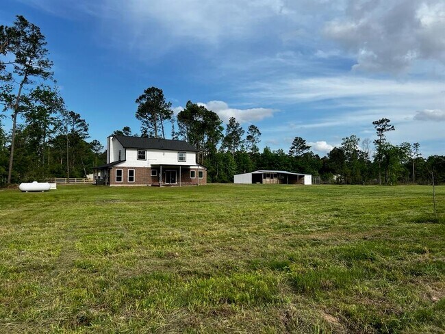 Building Photo - 17926 Country Pl Dr