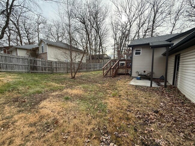 Building Photo - 3104 Oak Lawn Dr