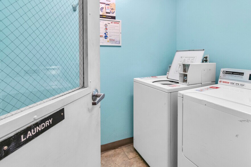 Building Photo - 4499 Via Marisol Via