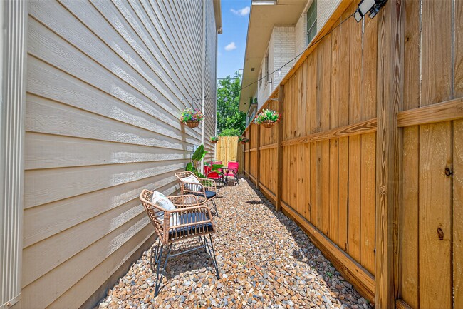 Building Photo - 1505 Wentworth St