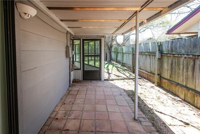 Building Photo - 5811 Cannon Mountain Dr