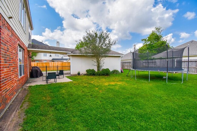 Building Photo - 2403 Echo Harbor Dr