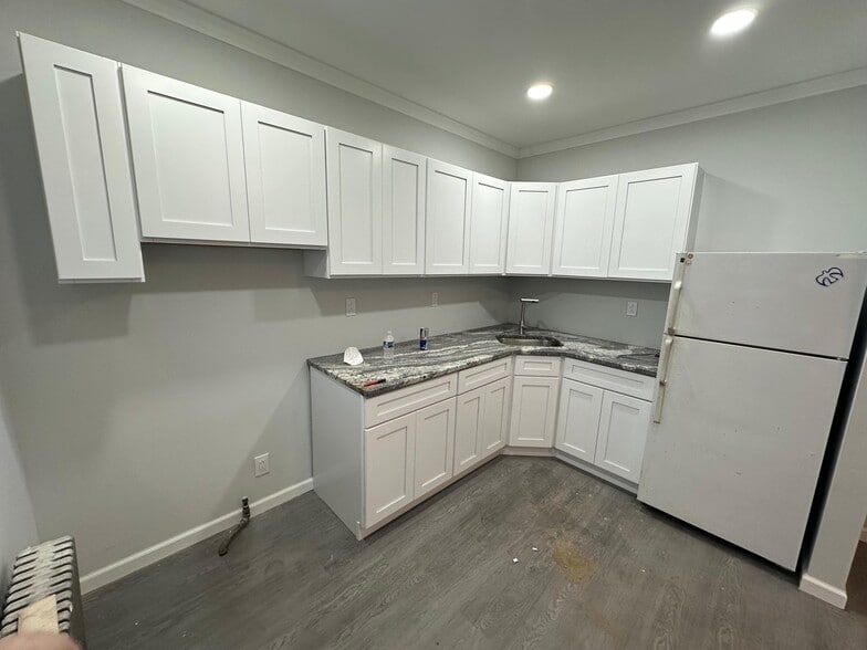 Building Photo - 2026 Bleigh Ave