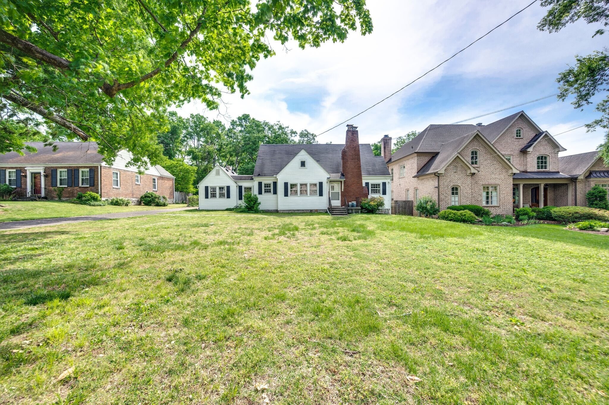 Building Photo - 712 Cantrell Ave