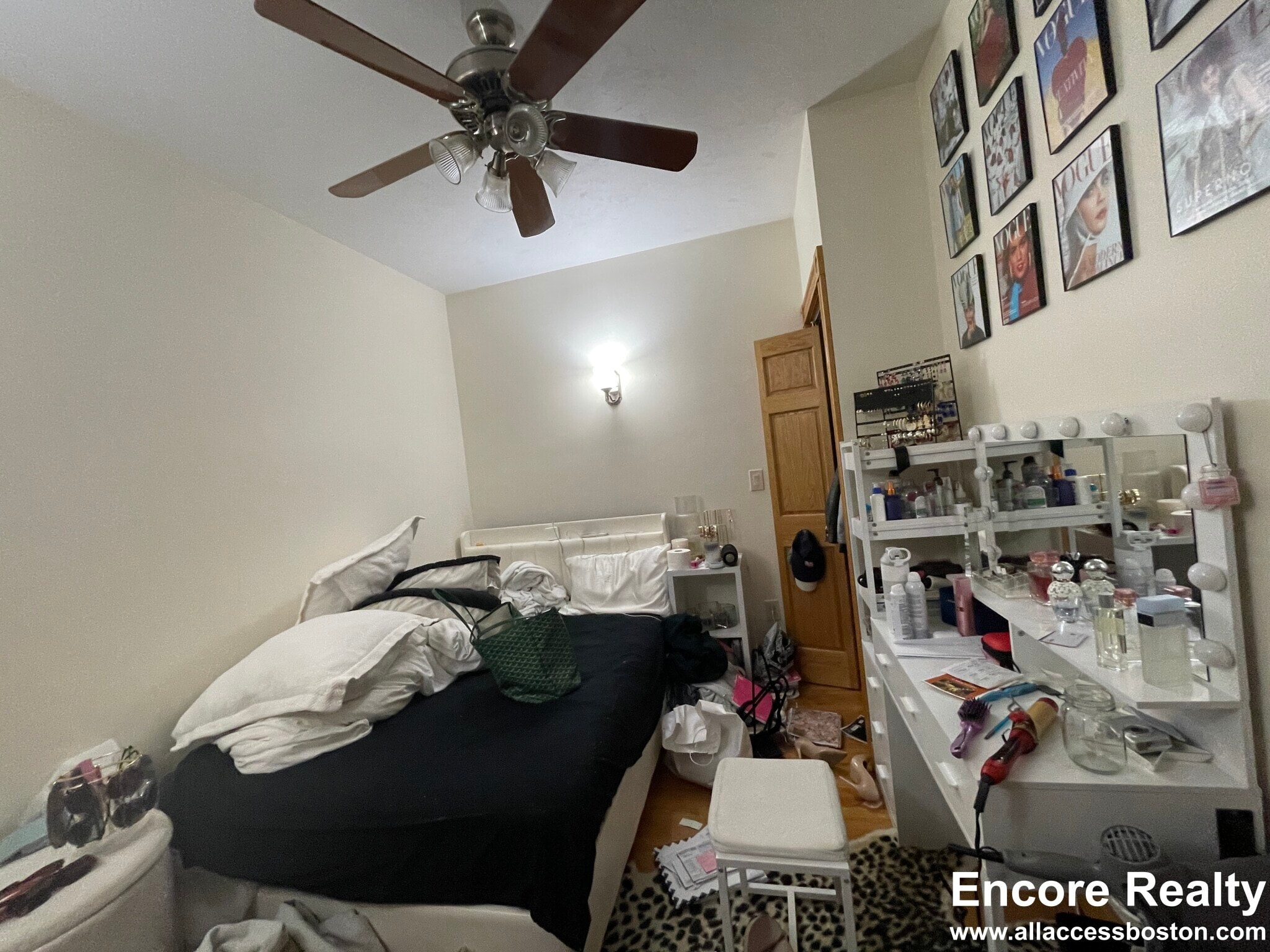 Building Photo - 66 Pinckney St