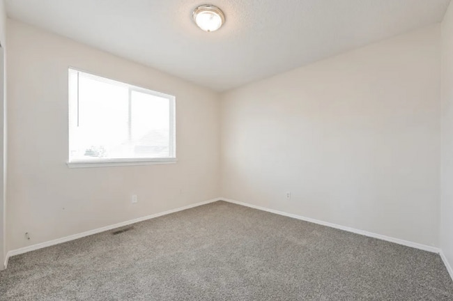 Building Photo - 14522 E 53rd Ave