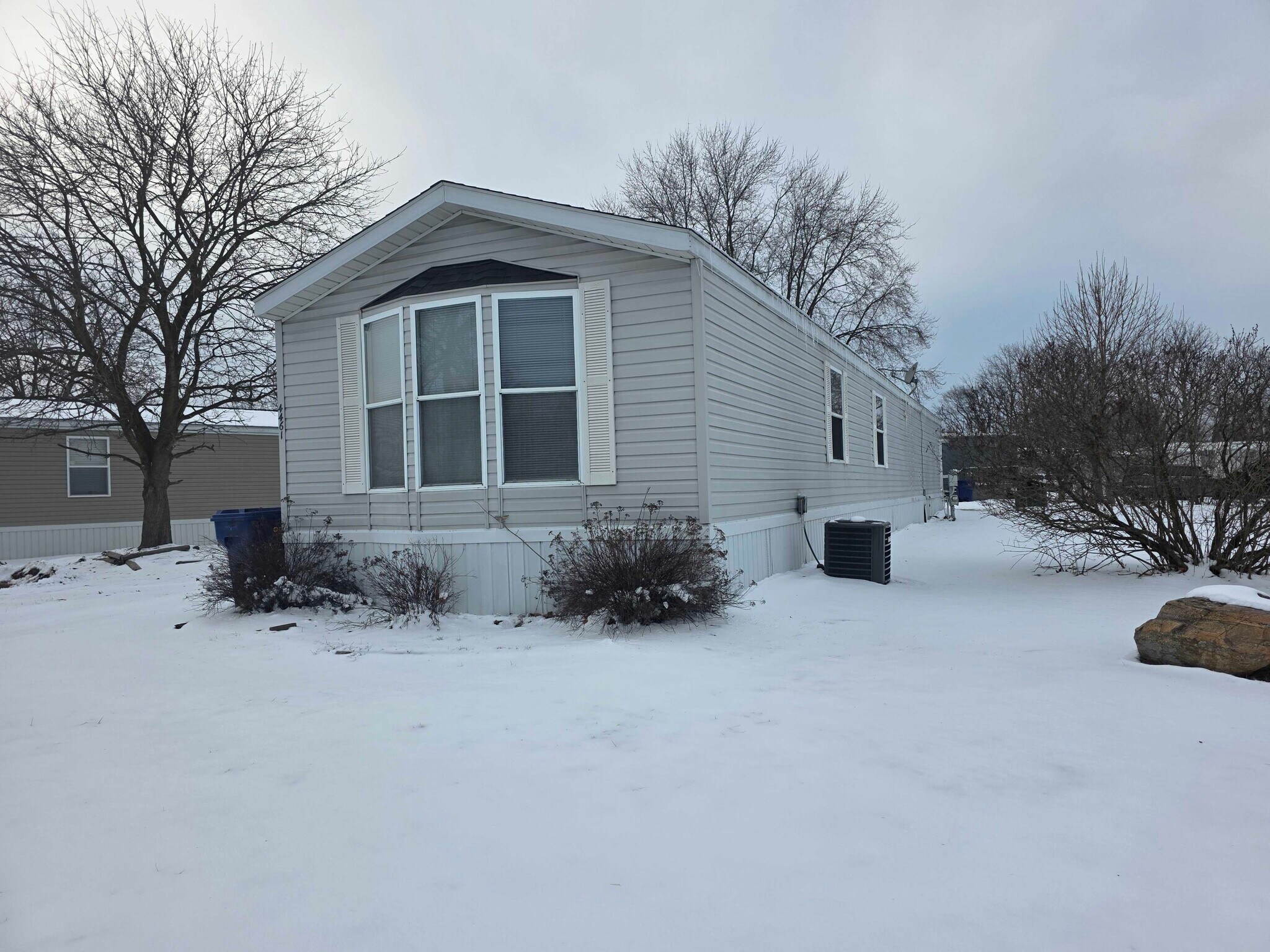 Building Photo - 4461 Beechwood St