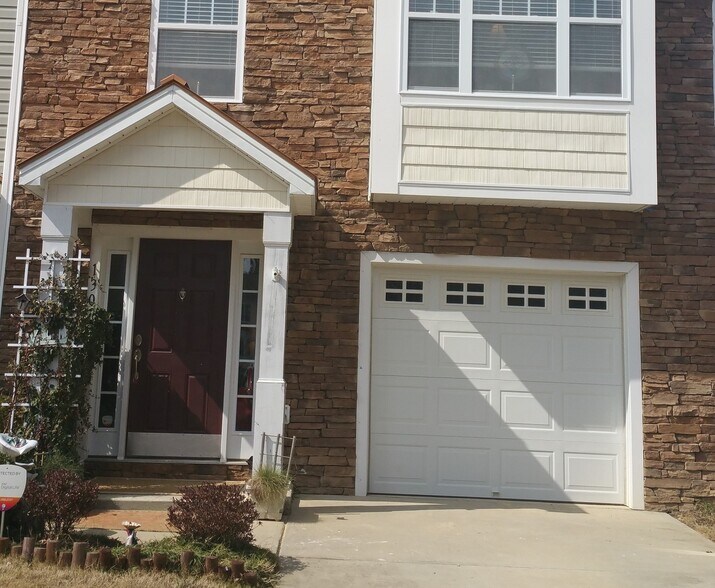 Building Photo - 130 Brittingham Loop