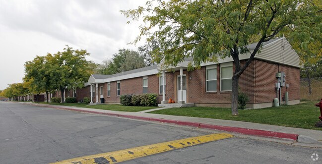 Building Photo - 5100 S 4950 W