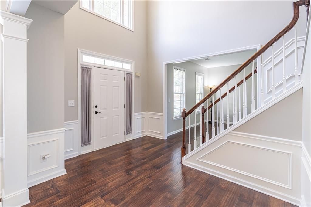 Building Photo - 230 Albrighton Ct