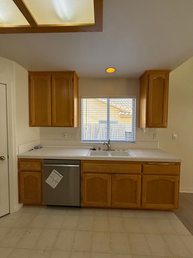 Building Photo - Orcutt Single Story Home with RV Access