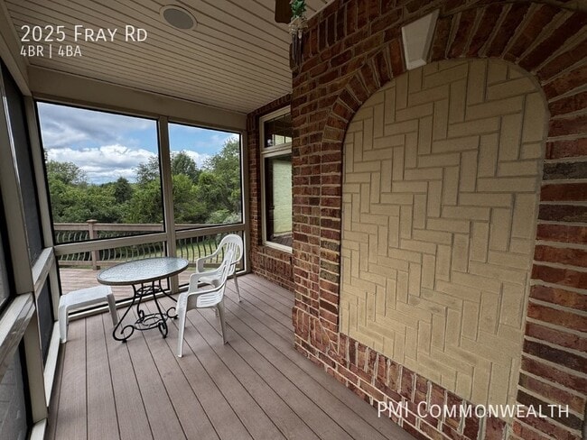 Building Photo - 4 Bed / 3.5 Bath Single Family (Available ...