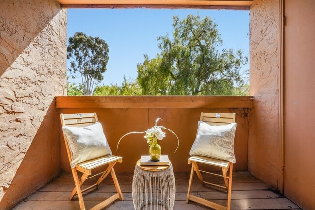 Building Photo - 456 Dempsey Rd