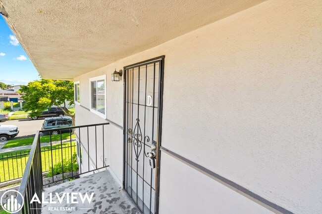 Building Photo - 3407 W Olinda Ln