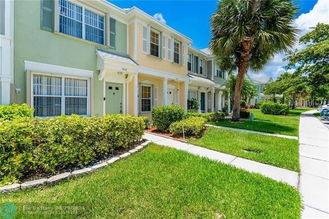 Building Photo - 7813 Sanibel Dr
