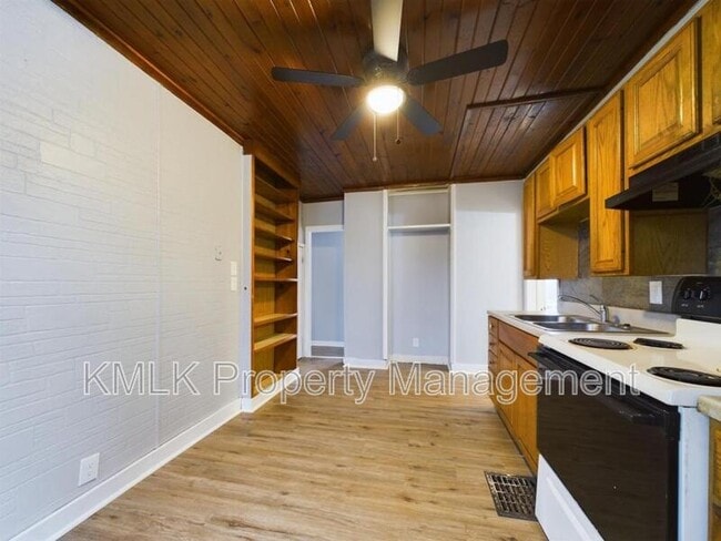 Building Photo - 519 Blake Ave