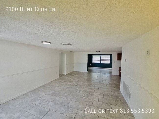 Building Photo - 9100 Hunt Club Ln
