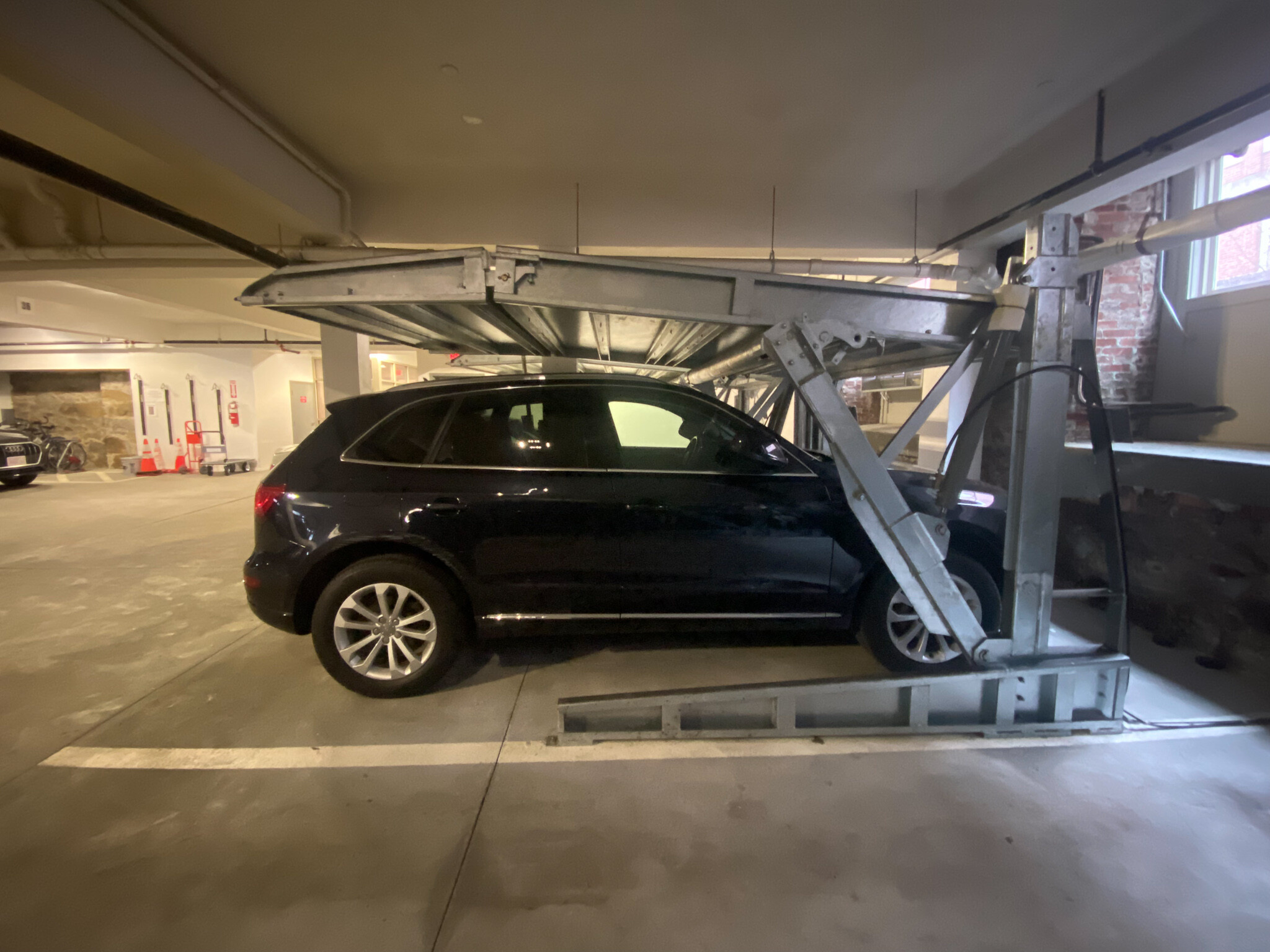 Garage can two hybrid SUVs - 225 Dorchester St