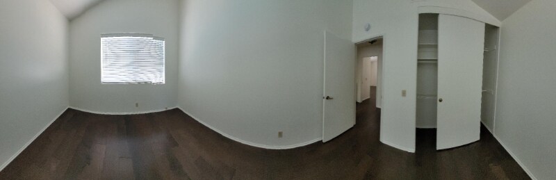 Building Photo - 11322 Redbud Ct