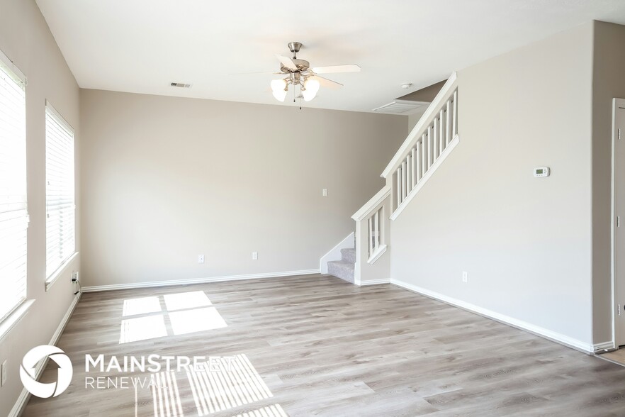 Building Photo - 8023 Louise Oak Ct