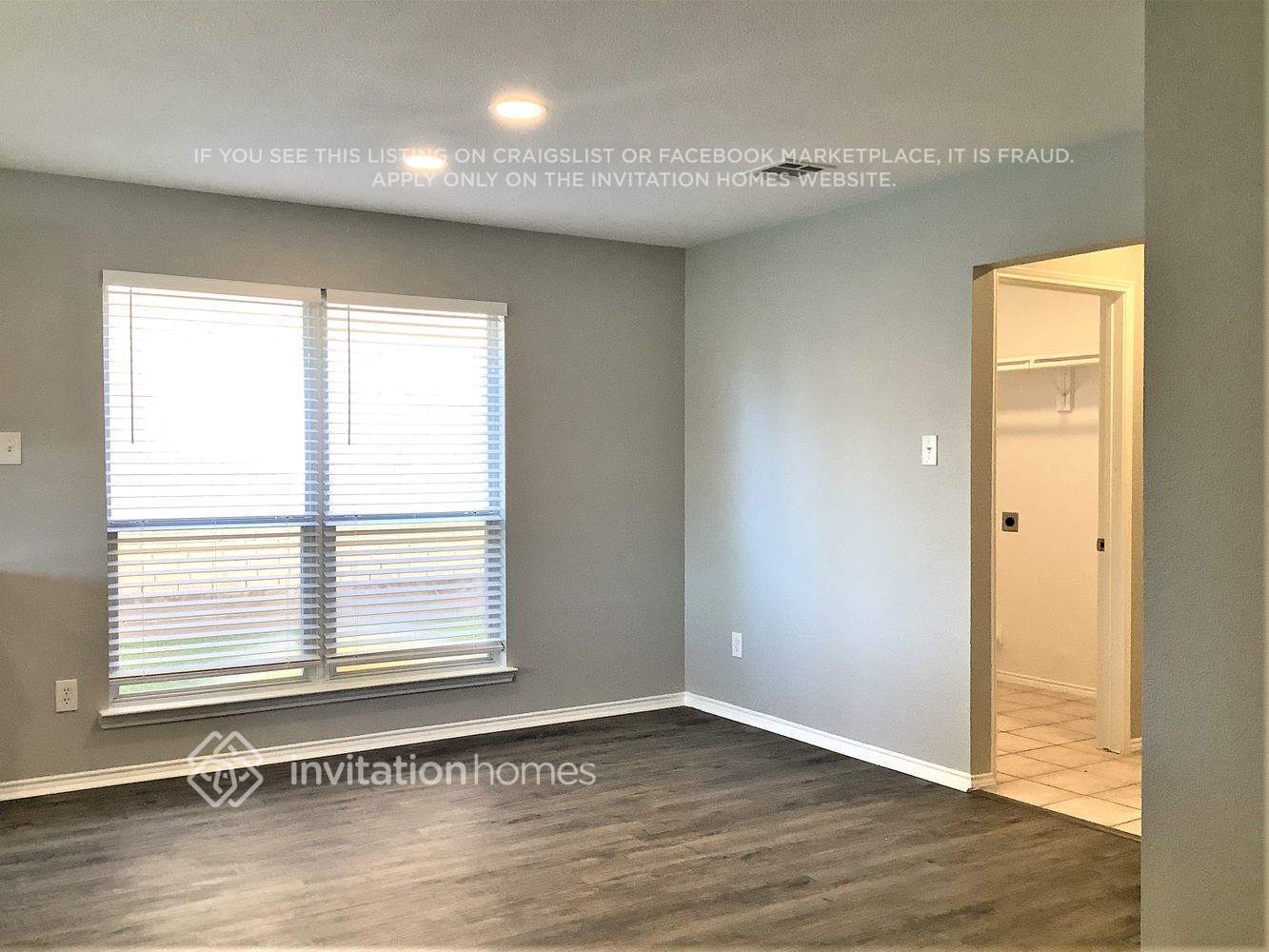 Building Photo - 717 Duke Dr