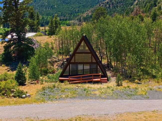 Building Photo - 77 Snowplow Ave