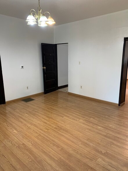 Building Photo - 331 Atwood St