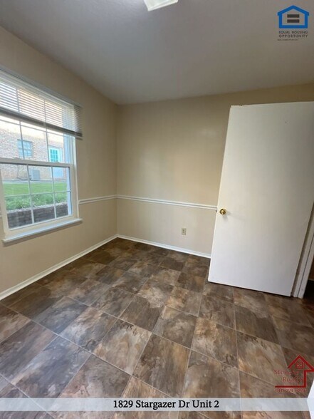 Building Photo - 1829 Stargazer Dr
