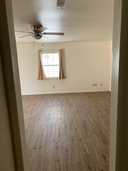 Building Photo - 3834 Stoddard Ave
