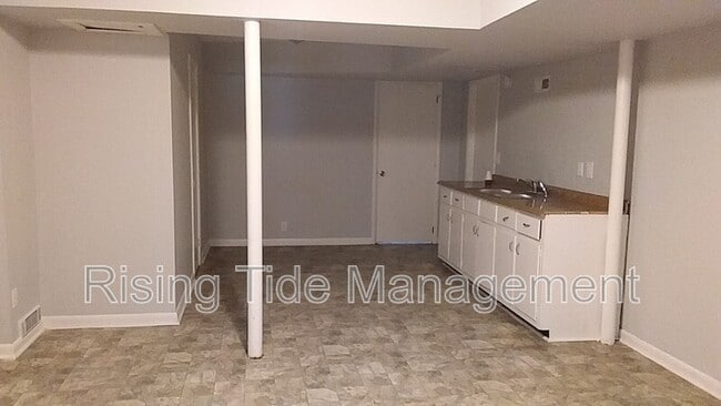 Building Photo - 7016 Briarwood Ln