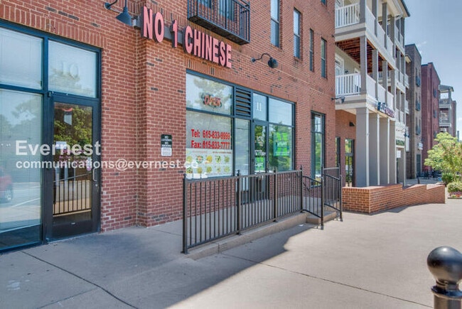 Building Photo - 7232 Althorp Way