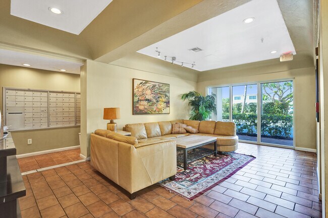 Building Photo - 1600 SE 15th St