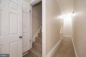 Building Photo - 524 N Franklin St