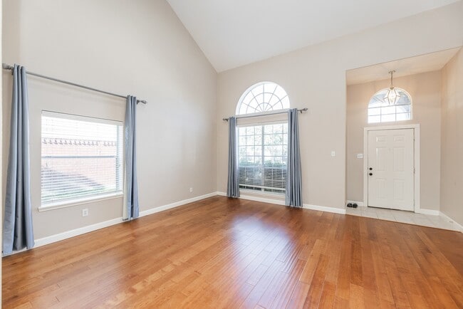 Building Photo - 14335 Pelican Marsh Dr