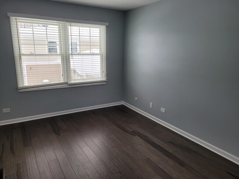 Building Photo - 362 Farmingdale Cir