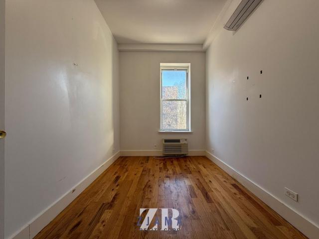 Building Photo - 4 bedroom in Brooklyn NY 11226