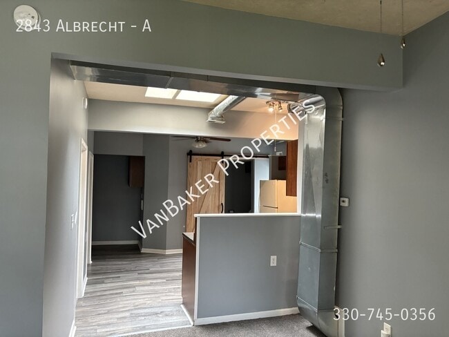 Building Photo - 2843 Albrecht-A