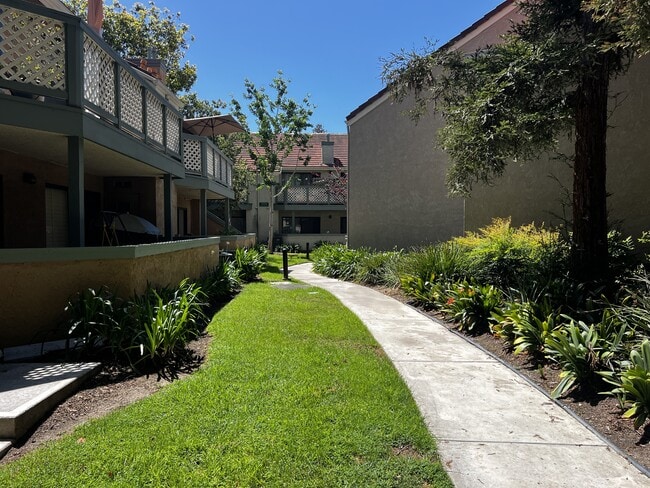 Building Photo - 3597 W Greentree Cir