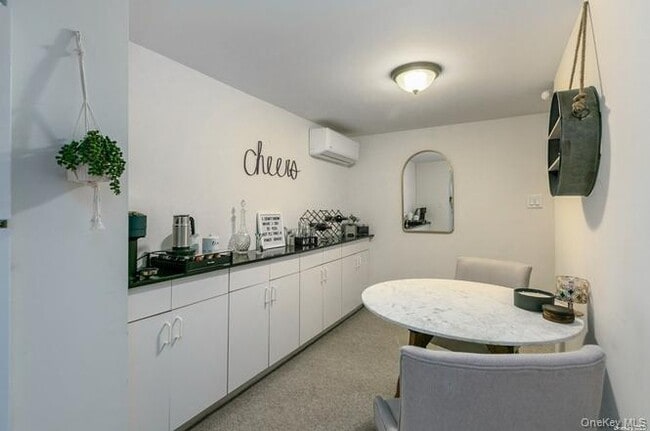 Building Photo - 250 N Rutherford Ave