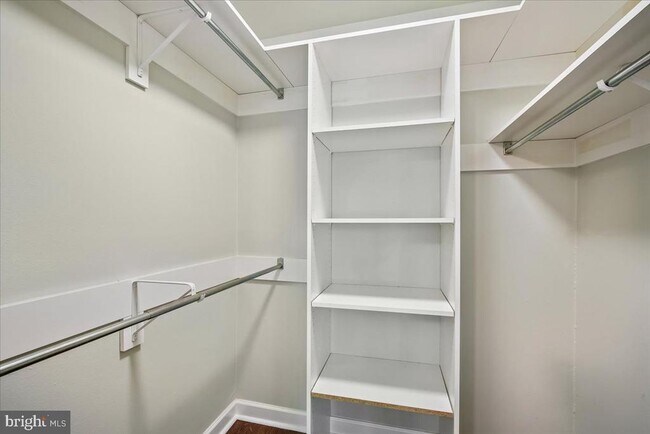 Building Photo - 9907 Blundon Dr