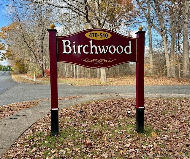 Building Photo - 498 Oak Ave