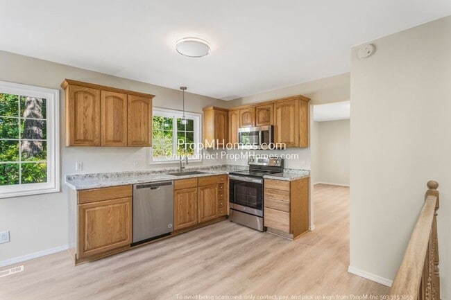 Building Photo - 2 Bedroom Home on a Large Lot in SW!