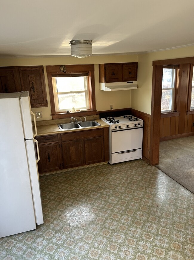 Building Photo - 45 Getchell Corner Rd