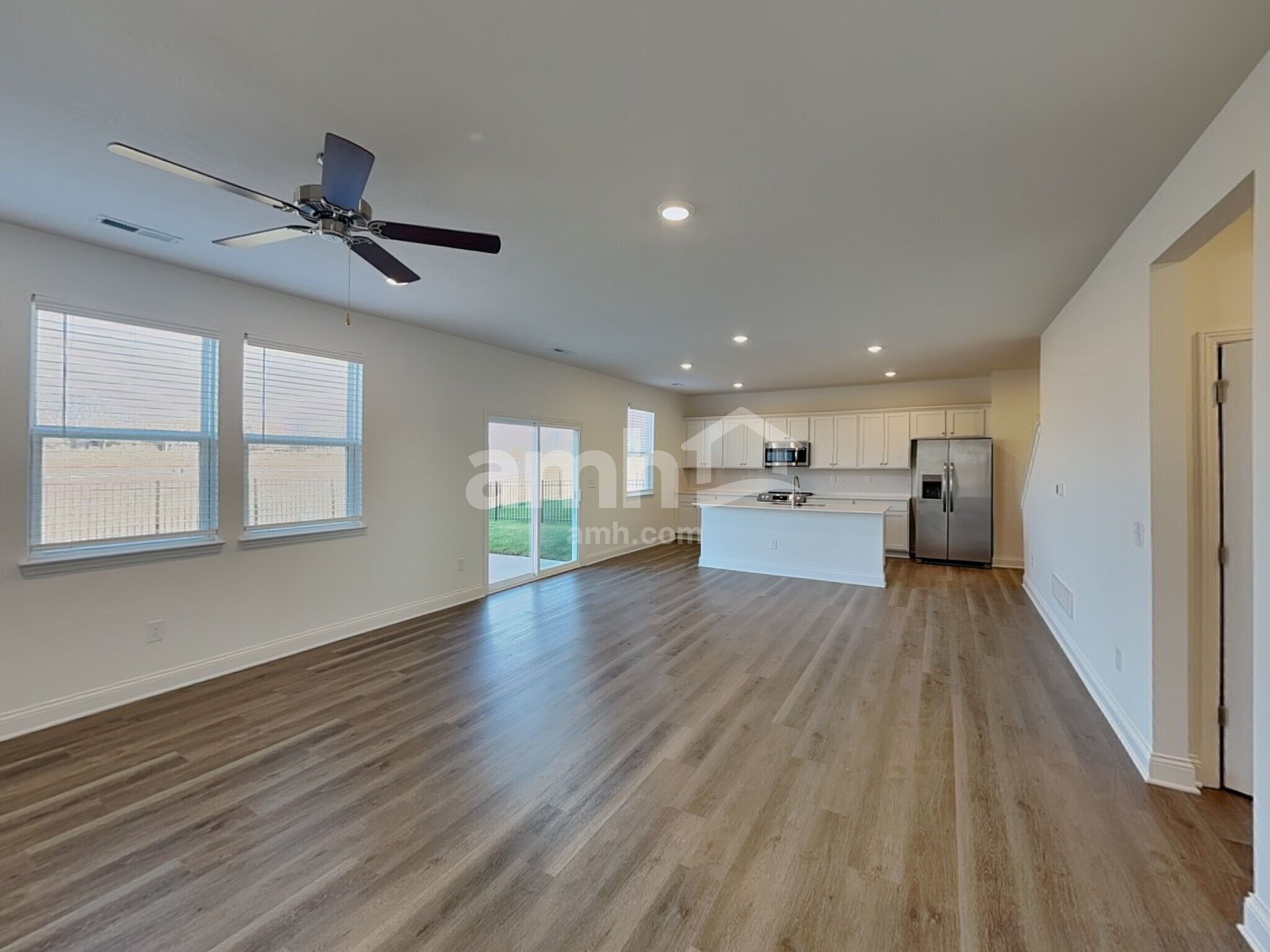 Building Photo - 9022 Henley Ave