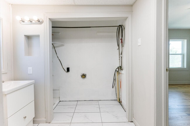 Building Photo - 3406 27th St