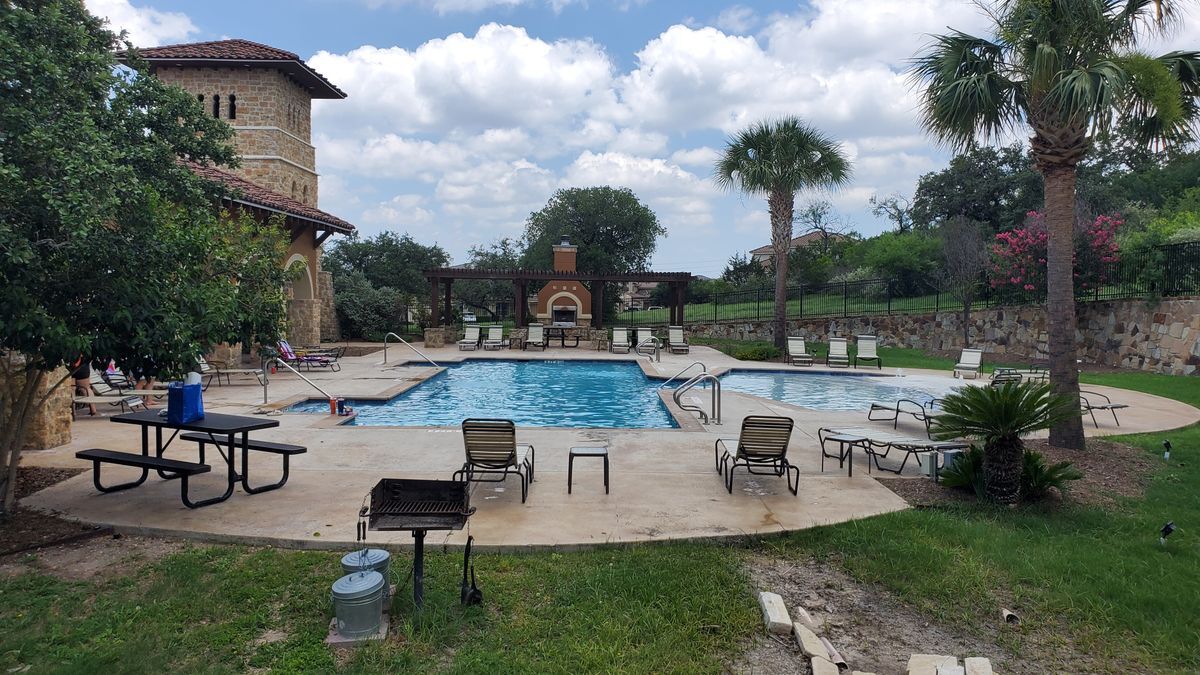 Building Photo - 4122 Woodbridge Way